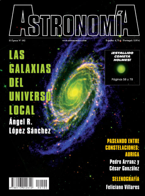 Portada de la revista AstronomíA, Nº 102, II Época, diciembre 2007. Se representa una imagen de la galaxia espiral M 81 combinando datos de radio (VLA) y FIR (Spitzer). Los colores indican la componente estelar (verde), el polvo interestelar (rojo) y la localización del gas atómico (azul). Imagen del proyecto THINGS (F. Walter). Arriba derecha, imagen del cometa Holmes. 